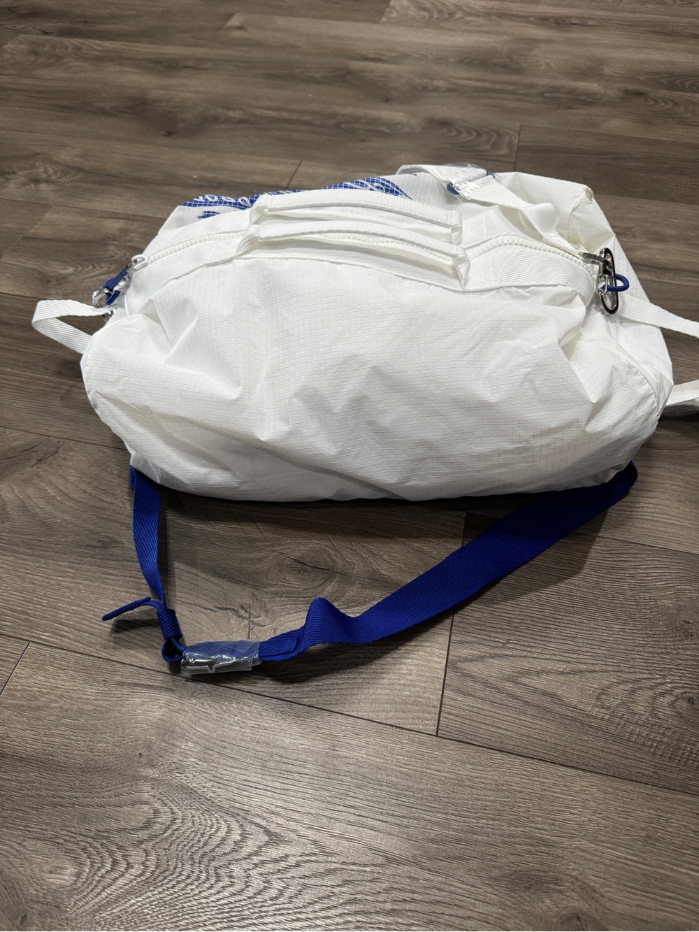Burberry Medium EKD Nylon Duffle Bag - Picture 5 of 6